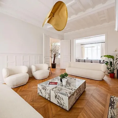 Amazing # 5bedrooms #paris 16 #trocadero Appartamento Parigi